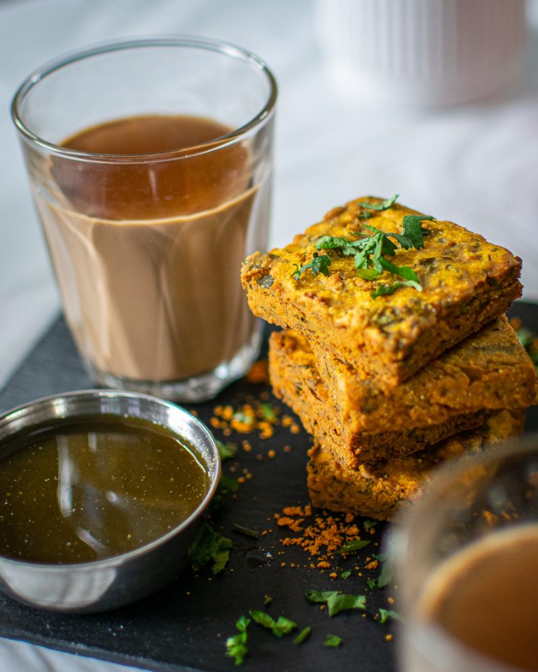 Kothimbir Vadi & Chai